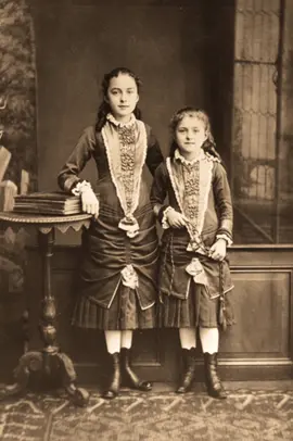 The Story of Saint Thérèse of Lisieux #stthereseoflisieux#saint#christiantiktok#god#christian#jesuslovesyou#jesusislord#prayforus#christ#jesus#christiantok#catholic#prayer#amen#christiangirl#catholictiktok#christianity#nun#sisterinchrist 