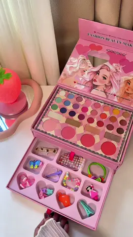 IGOODCO Children eyeshadow set perfect for gift. #eyeshadowset #eyeshadow #igoodco #igoodcopalette #fyp 