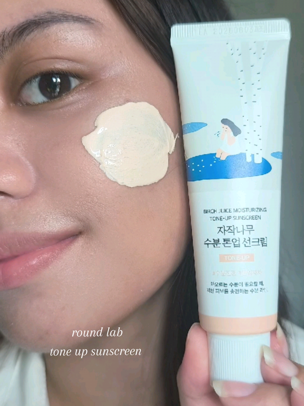 This is your sign to try the famous Korean tone-up sunscreen! ☀️ Round Lab's Birch Juice is a game-changer. Sun protection + an instant brightening effect!  @roundlab.philippines  #skincare #roundlab #toneupsunscreen #roundlabsunscreen #fyp 
