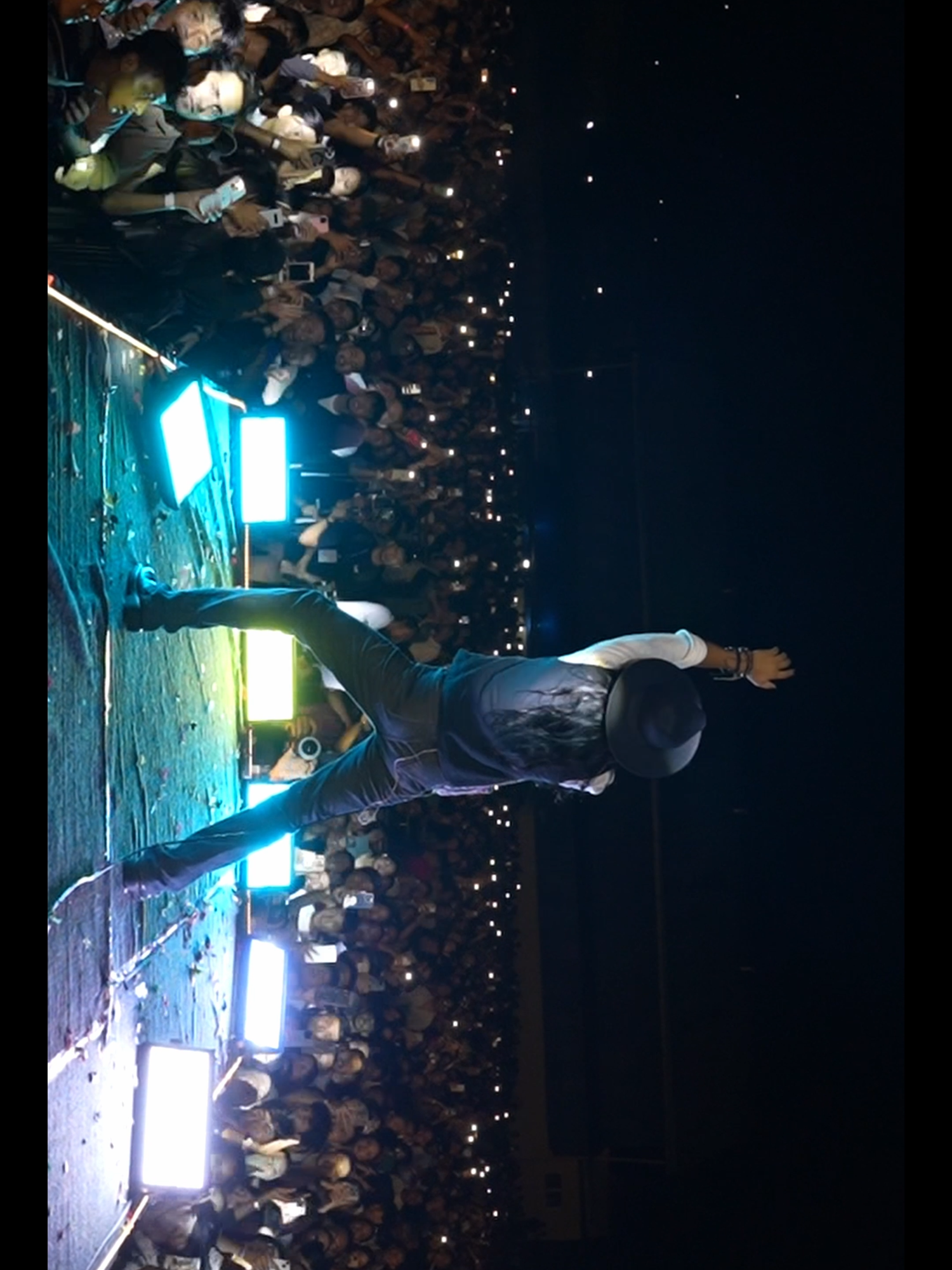 हाम्रो यो यात्रा मा साथ दिनु भएकोमा हामी दि फिरन्ते को तर्फ बाट धरानलाई धेरै धेरै धन्यवाद