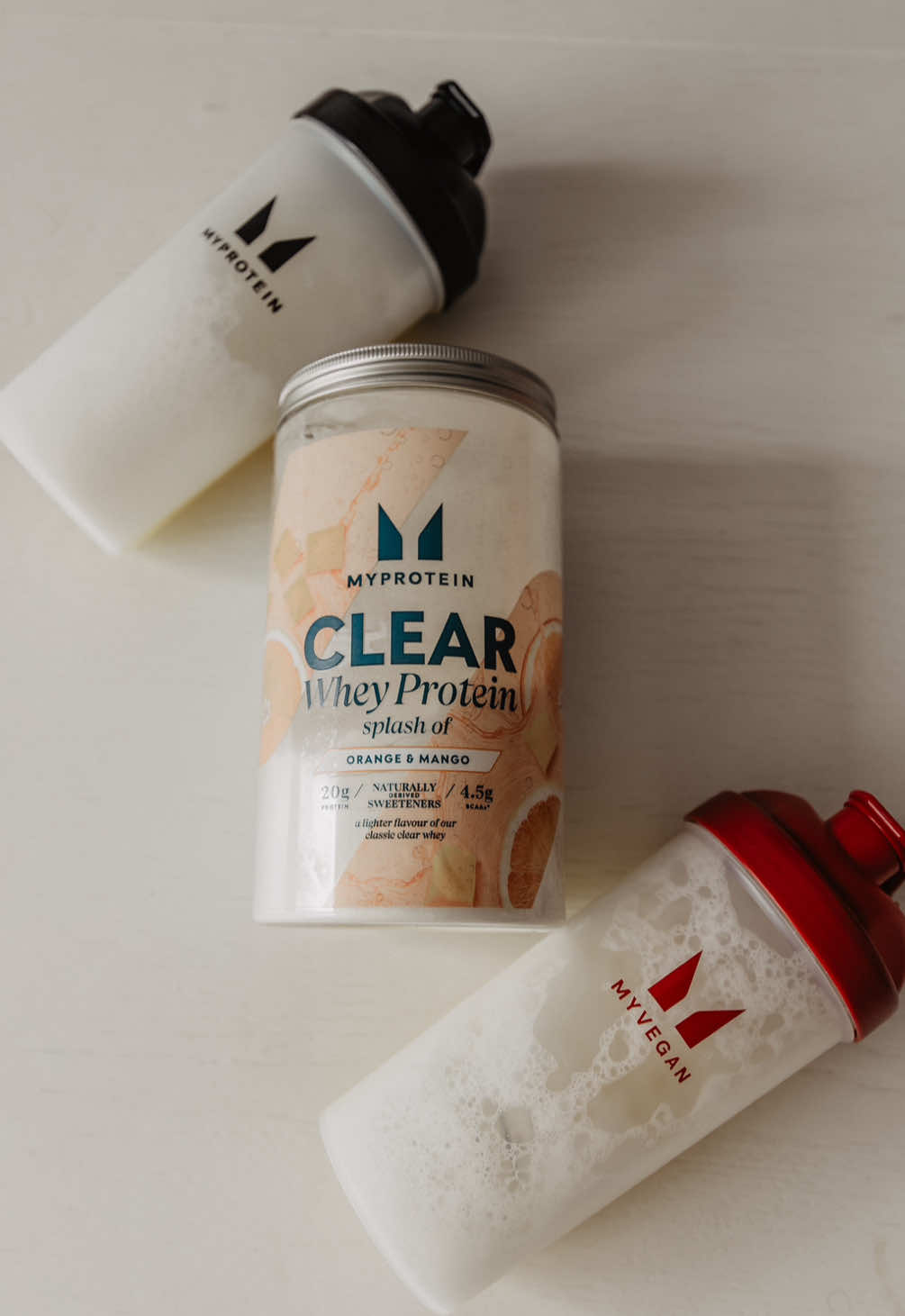 Clear Whey Splash🥭 Noua proteină în formulă fresh, perfectă pentru o zi de vară pe care o găsești acum pe @myprotein a început reducerea de 42% valabilă 48h de azi ora 12:00 cu codul ANDREEAM🛒