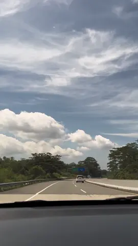 sekedar pilihan,bukan tujuan 🥀 #fyp #fypppppppppppppppppppppp #samarindakaltim #samarindatiktok #tolbalsam #balikpapan #kalimantantimur 