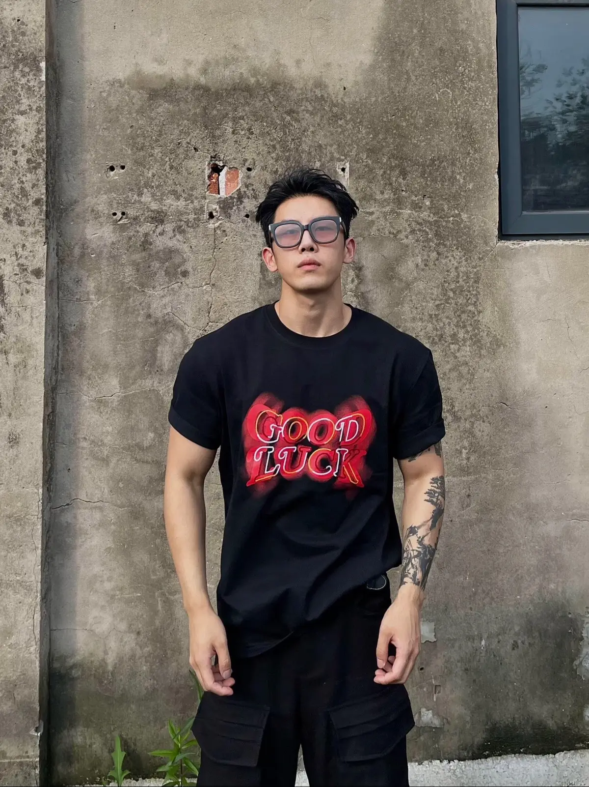 左滑变身