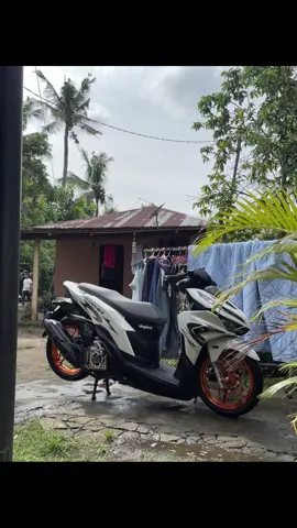 suggest decals 🥰 #enkeimags #14s #hondaclick #fyp #ogahjinjitstyle #vario125 