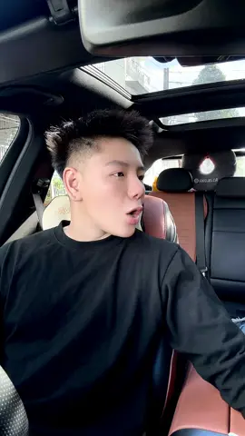 Nay cãi lộn với ẻm trên xe 🙈