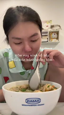 Hôm nay mình vô bếp nấu món bánh phồng tôm #dailyvlog #ancungtiktok #LearnOnTikTok #ngoquoctuyen 