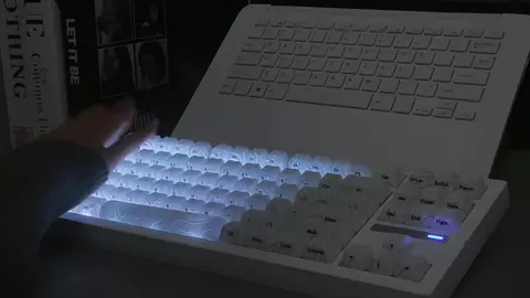 White line keycaps,pure coolness!🤍☠️🤩🚀#keyboard #zornher #fyp #tiktokshopbacktoschool #zh870 #typ #cool 