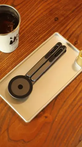非常に携帯しやすいノートパソコンスタンドで、オフィスワークがより快適になります。#パソコンスタンド #パソコン #金属製 #スタンド #おすすめ #