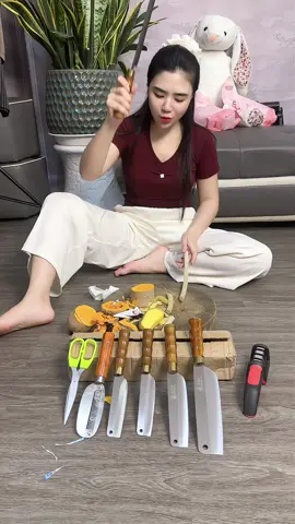 Mua bộ dao này hời to các bác ơi bình thường ra chợ mua 1 con dao bằng cả 1 bộ như này luôn các bác ạ#vairal #xuhuong #xuhuongtiktok #giadung #trangchamchi #giadungtienich 