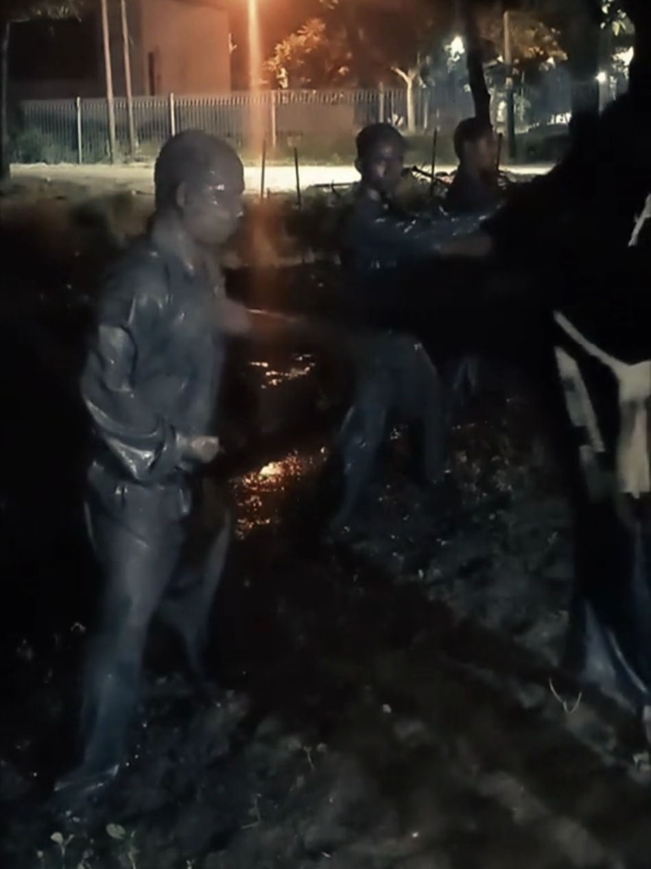 Panggah royokan bener gak Eneng entek e... *benar menurut diri sendiri(subjectivitas) *benar menurut orang banyak(konsensus sesual) *benar/kebenaran sejati (objektivitas) nek nuruti bener mu Dewe terus pieee.....? sing bener seng endi.. Jarene wong SH kok iseh royokaan bener e Dewe.. jaann...  panggah pelatih rayon ujung tombak e. #fyp #pshtpusatmadiun #psht #pencaksingo #shteratepusatmadiun 