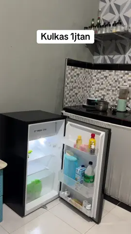 Kulkas buat anak kos harga bersahabat ramah di kantong listrik irit #kulkas #refrigerator #frezer #hisense 