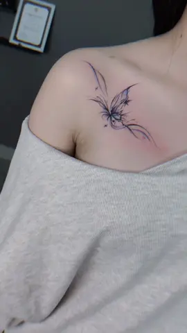 Hình xăm nhẹ nhàng vị trí vai nữ  #tattoos #hinhxam #thoxamngheonhatsaigon #nhimtattooink #fyp #xuhuong #buom 