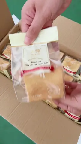 #xuhuong #xuhuongtiktok #bonglantrungmuoi #bánhmi #trending bánh mì ngàn lớp bơ sữa