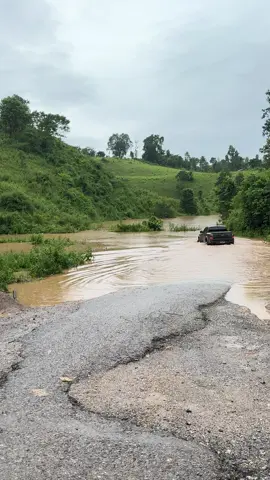 #tiktok #မိုင်းဟလမ်းရေအရမ်းတတ်🌧️