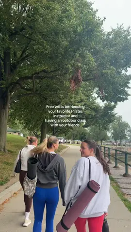 This is a @bewell.boston fan account 🩷🏋🏻‍♀️  #boston #workoutclass #pilates #bostonfitness #outdoorpilates #pilatesclass #bewellclub 