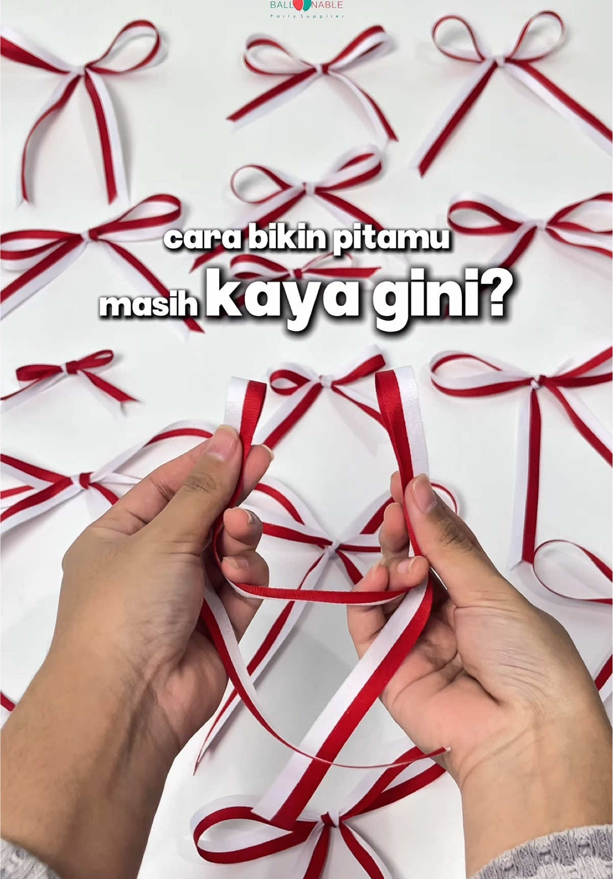 Siapa yang buat pita masih kaya gini? Sini deh minble ajarin cara simple pita yang lebih rapih hasilnya!🤩🇮🇩🎀   #pitamerahputih #aksesoris17agustus #dekorasi17agustus #perlengkapan17agustus #dirgahayuindonesia80 