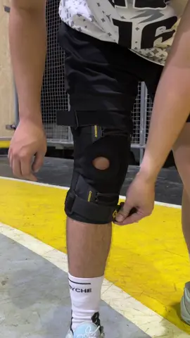 Rigorer knee pads ✌🏻☝🏼🙏🏻 #viralvideo #fyp #trending #viral #viraltiktok #tiktok #kneepad #kneesupport #rigorer #acl #kneeinjury 