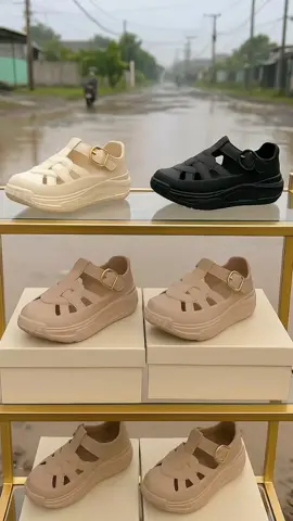 Sepatu karet cewek: 💃 Antibadai 👣 Anti selip ❤️ Anti diselingkuhin (eh tapi tergantung yang makai 😜) #sepatu #sepatumurah #SepatuKaretGemes #sepatuwanita #foryou 