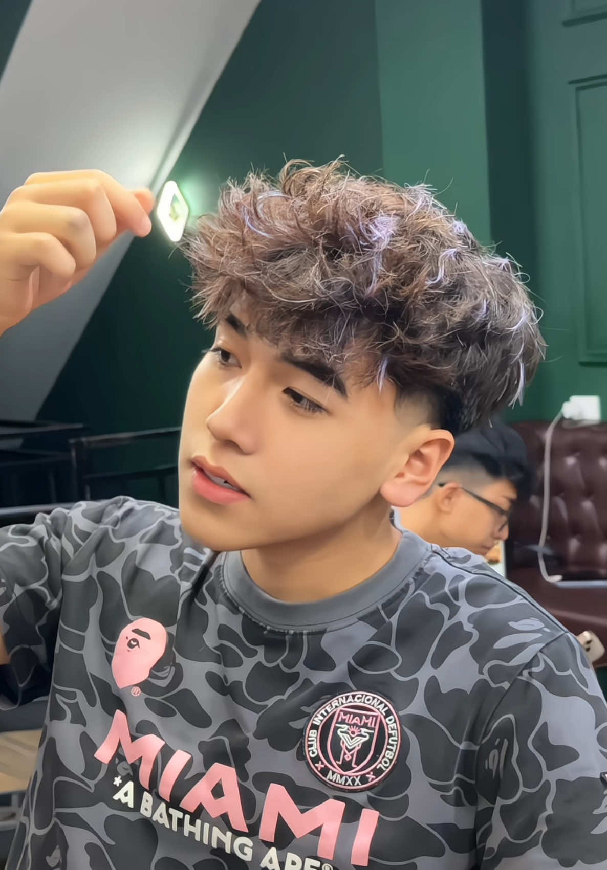 Biến hình đẹp trai cùng Sáp vuốt tóc AKUMA HERO với Kiểu tóc Texture Fringe !!! #sapvuottoc #akuma #hero #chuduybabo #Timbarbershop 