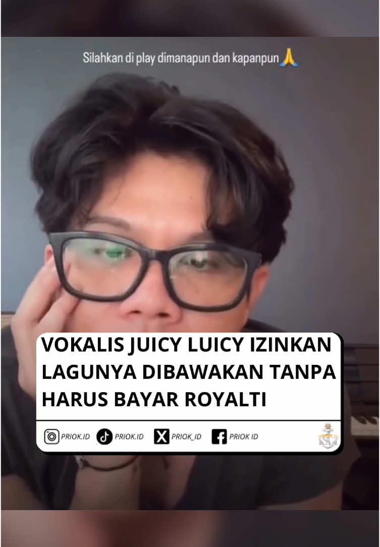 Bang Uan ngebolehin lagunya dibawain nih der Di tengah polemik terkait perizinan dan royalti lagu antara pencipta dan penyanyi, vokalis Juicy Luicy, Uan Kaisar, mengambil langkah mengejutkan. Ia menyatakan memperbolehkan siapa pun untuk membawakan lagu-lagu Juicy Luicy tanpa harus membayar royalti. Uan menegaskan bahwa dirinya tidak akan menuntut royalti atas lagu-lagu ciptaannya, termasuk ketika lagu tersebut dibawakan dalam pertunjukan live music di kafe. “Saya tidak akan menuntut royalti apa pun, silakan bawakan lagu-lagu Juicy Luicy dengan bebas,” ujar Uan dalam pernyataannya. Langkah ini mendapat perhatian publik, mengingat isu royalti kerap menjadi perdebatan hangat di industri musik Indonesia. #priokid