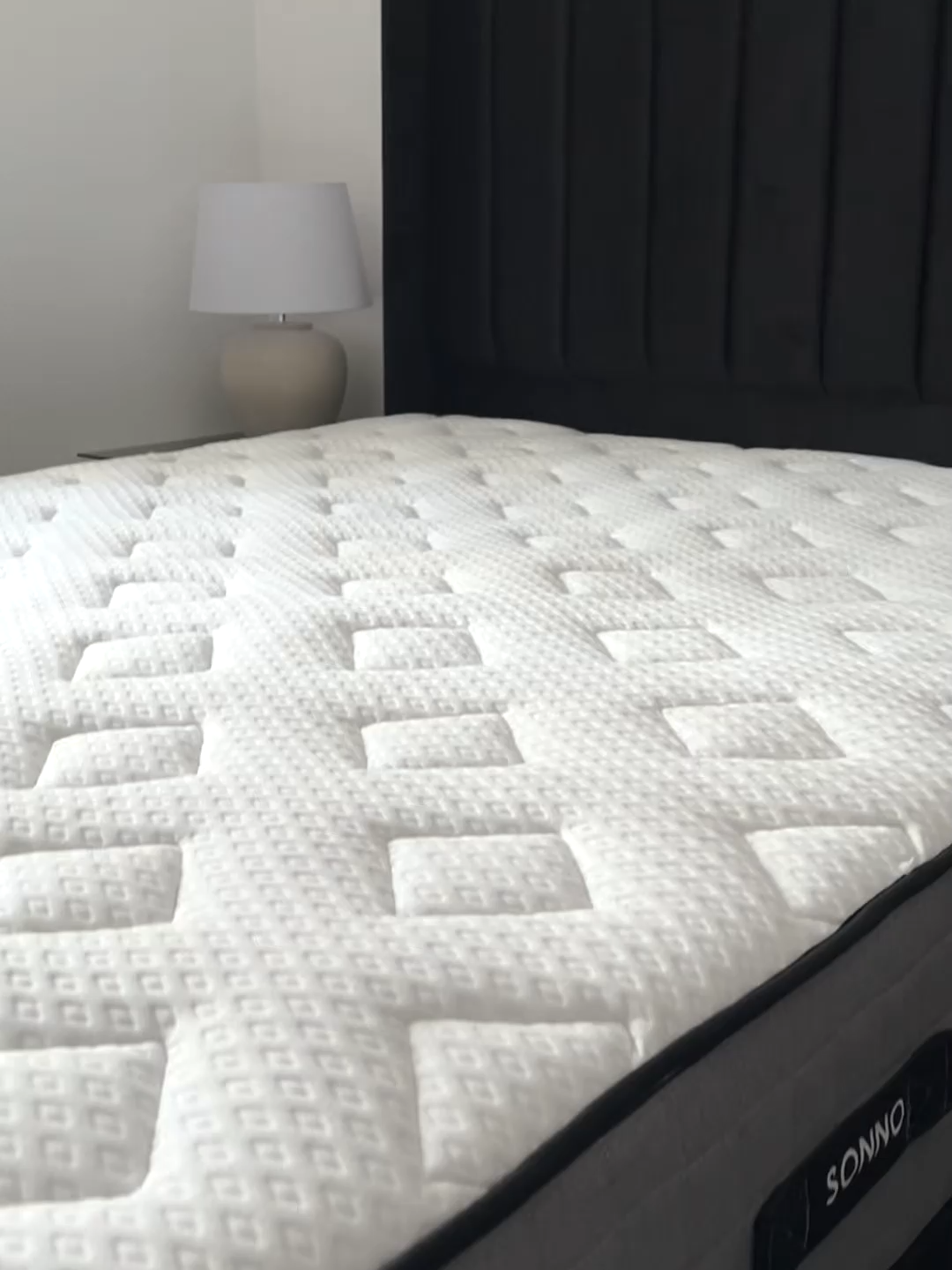 Feels like sleeping on a cloud — and yes, it’s as dreamy as it looks. ☁️🛌 Product Description: Prague Wingback Divan Bed Colour: Black Plush Velvet Mattress: Sonno Luxury Cloud Mattress #sleep#explore#sale#cosy#Sleepbetter#UK#mattress#sleeping#Night#for#tik_tok#2025#Sonno#Sale#Home#night#tren#treanding#sonnobeds#bedroom