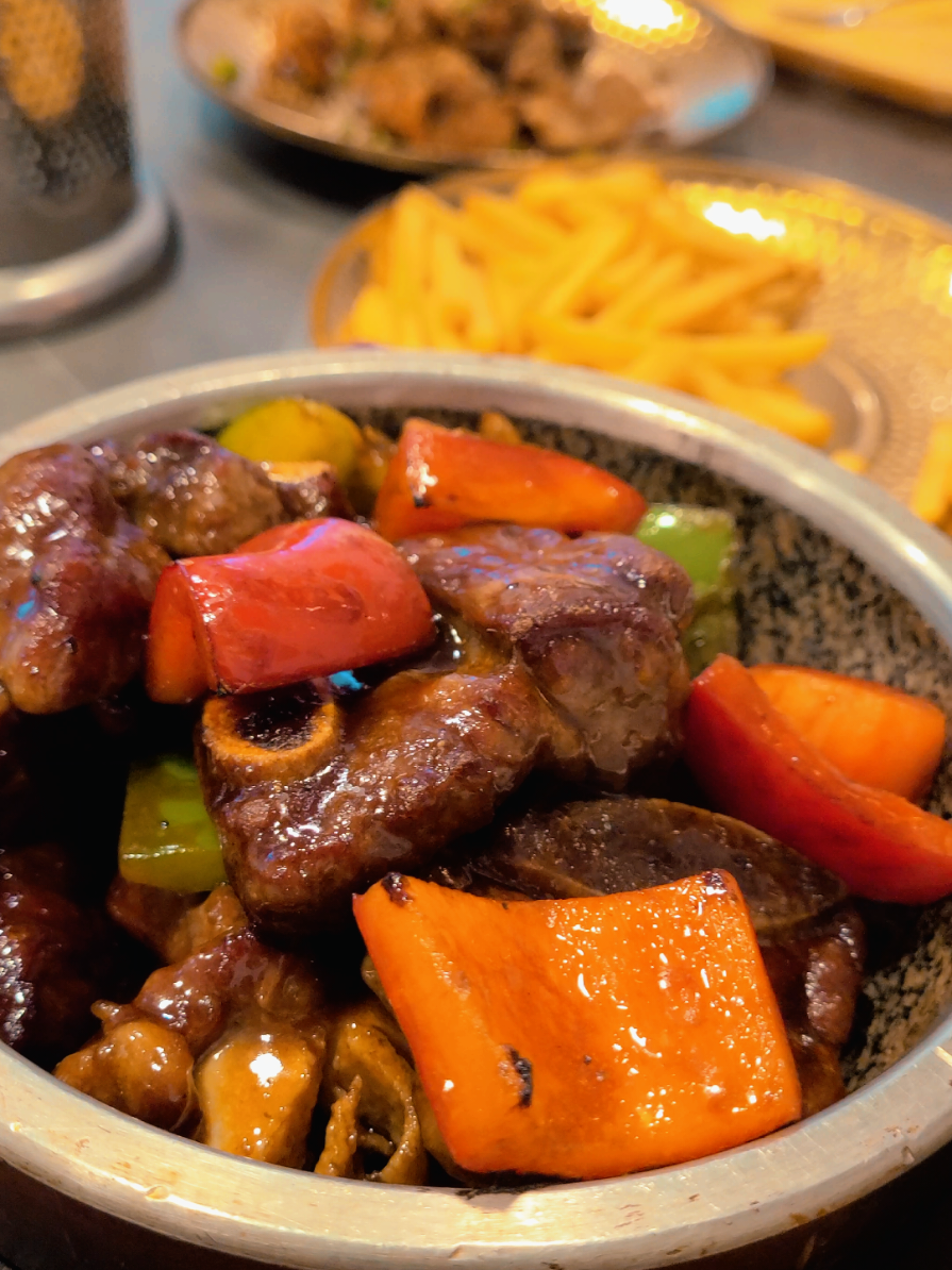 Deu vontade de comer churrasco coreano? 🥓🥩 Mostro-te o Mr.Pan Barbecue! Localizado muito perto da estação de Entrecampos em Lisboa.  Com opções de rodízio, all you can eat, por 23.9€ ou à carta.🤤 8.2/10 (baseado em 5 critérios: localização, espaço, comida, asseio e preço) #Foodie #eat #rodizio #kbbq #Lisboa #restaurante #review #koreanfood #comida 