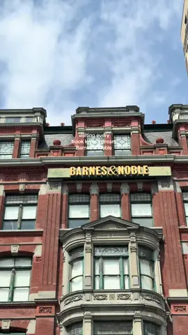the union square Barnes and Noble was an actual dream come true Make sure you visit when you go to NYC!! @Barnes & Noble @Barnes & Noble Union Square  #barnesandnoble #bookshopping #bookish #booktoker #bookhaul 
