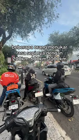 biar apa sihh?biar lu nanya😭#vario#vavarioan#varionistyindonesia#touring#varioproper#maticindonesia#matictransjawa