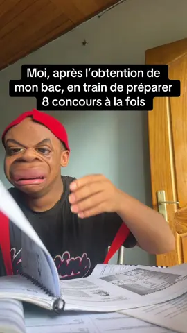 Moi, après l’obtention de mon bac, en train de préparer 8 concours à la fois 🤣