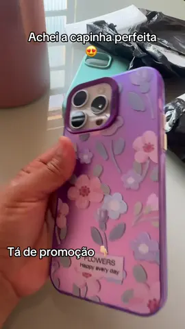 Transforme seu celular em um acessório cheio de charme com essa capinha com estampa floral super delicada! Feita em silicone anti-impacto, ela é resistente a choques, protege seu aparelho com estilo e ainda traz aquela vibe leve e alegre com o design “Flowers – Happy every day”. ✨ Destaques: 	•	Estampa floral fofa e minimalista 🌷 	•	Brilho suave que muda conforme a luz 💫 	•	Bordas reforçadas contra quedas e impactos 	•	Toque confortável e acabamento de alta qualidade 	•	Combina com looks românticos, clean e até os mais despojados 💖 Ideal pra quem ama cuidar do celular com personalidade e bom gosto. 🎁 Aproveite a oferta relâmpago com 67% OFF! Corre antes que acabe! #capaantiimpacto #capadcelular #capaparaiphone 
