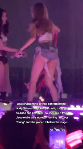 the way Lisa took the confetti so it wouldn't distract them while they were performing. @blackpinkofficial @JENNIE @JISOO @ROSÉ @LISA  BLACKPINK DEADLINE MILAN #DEADLINE_IN_MILAN  #BLACKPINK_IN_MILAN  #BLACKPINK_DEADLINE  #BLACKPINK #JISOO #JENNIE #ROSÉ #LISA #BLACKPINKCONCERT #deadline  #newtrending #fypシ #fypシ゚viral #fypage #new_trending #foryoupage #fypシ゚ #fyppppppppppppppppppppppp  #viralvideo #fyp 