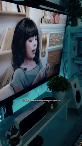 Khi người ta trẻ, người ta nghĩ có thể dễ dàng từ bỏ một mối tình. Vì người ta nghĩ rằng những hạnh phúc, những điều mới mẻ nhất sẽ đến trong tương lai. Cũng có thể. Nhưng người ta đâu biết rằng những gì ta mong muốn và cần nhất chỉ đến một lần trong đời #music #chill #tamtrang #end4apr #khoanthai 