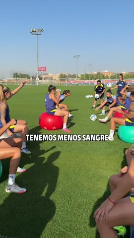 Tenemos menos sangre que el tobillo de una gamba 🦐🗣️  #andreamedina #atletifemenino #humor #game #juego #atleticodemadrid 