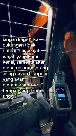 #hitachi #excavator #fyp #lewatberanda #alatberat #storytime 