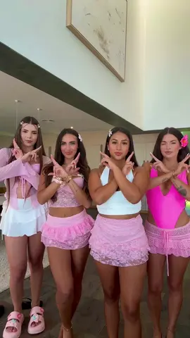 @lauramerliinn @belliita.0 @sandritaanuba ❤️