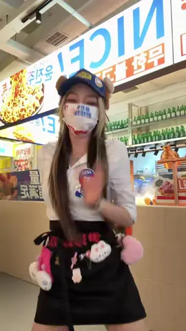 #duet cùng @莹珍珠 #七仔摇卡点舞 những cô gái ở cửa hàng Trùng Khánh #xh #dancegirll 