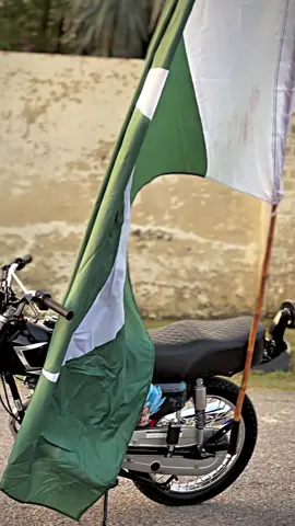 زندآباد  پاکستان 🇵🇰#foryou #umii_m70 #foryoupage #bike #lover #fyp 