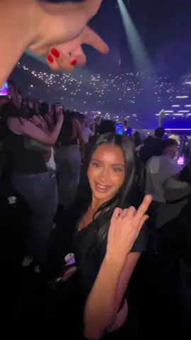 Champagne papiiiii🦉 #drake @Dounia 👯‍♀️ 