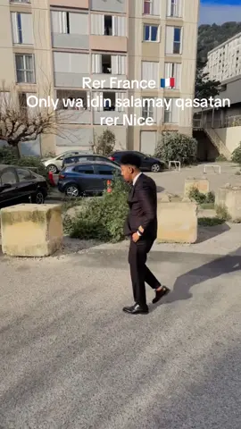 #nicevideo #francesomalia🇫🇷 #paris #ciyaalxamar #🏙️ #nintendo #Soccer #somalia🇸🇴 