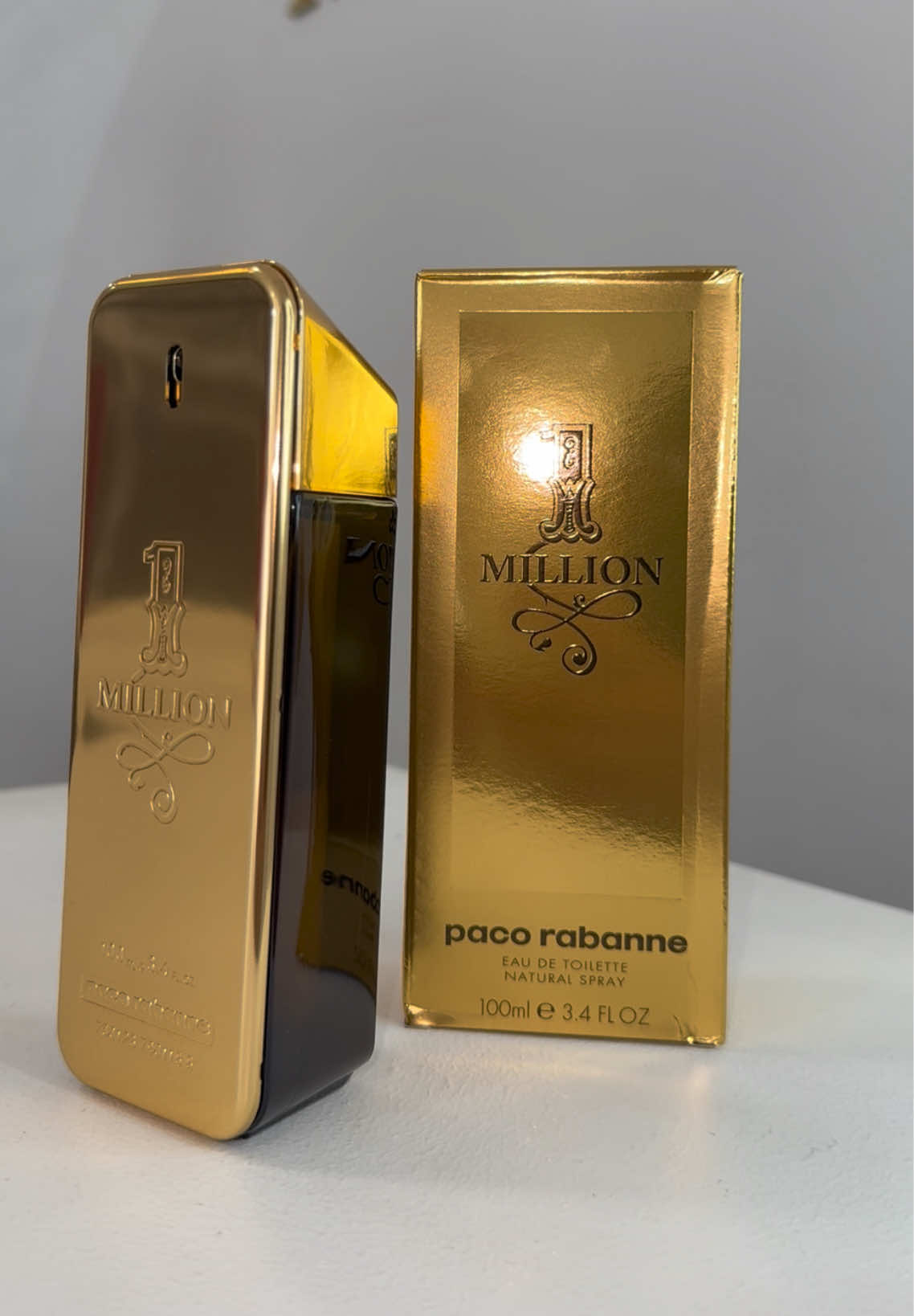 ✨ One Million EDT - Paco Rabanne ✨ Un perfume atrevido y seductor: 🌿 Menta fresca, 🍊 mandarina roja, 🌹 rosa, canela y cuero elegante. 🔥 Dulce, especiado y con mucha presencia. #nicaragua🇳🇮 #fyp #perfumes #onemillion #perfumeriamaby 
