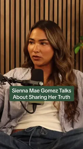 @siennamaegomez reflects on the early days of facing internet backlash, what gave her the strength to finally share her truth, and the journey of rediscovering who she is outside of the online noise. Listen and watch wherever you get your podcasts 💛 @Tay Lautner  #thesqueezepodcast #MentalHealth #siennamaegomez #bullyingawareness #selflove 