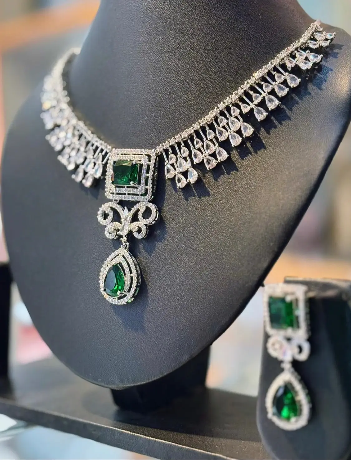 Wow, still can’t believe I’m saying this… but I’m launching my own brand 🥹 I’ve been dreaming about this for so long, and it’s finally happening 🥹🥹 I’d love if you’d follow @EthniGlam and be part of this journey with me 🥰 So excited and can’t wait to share more with you soon! ❤️  #jewelrylaunch #fromdreamtoreality #comingsoon #supportsmallbusiness 