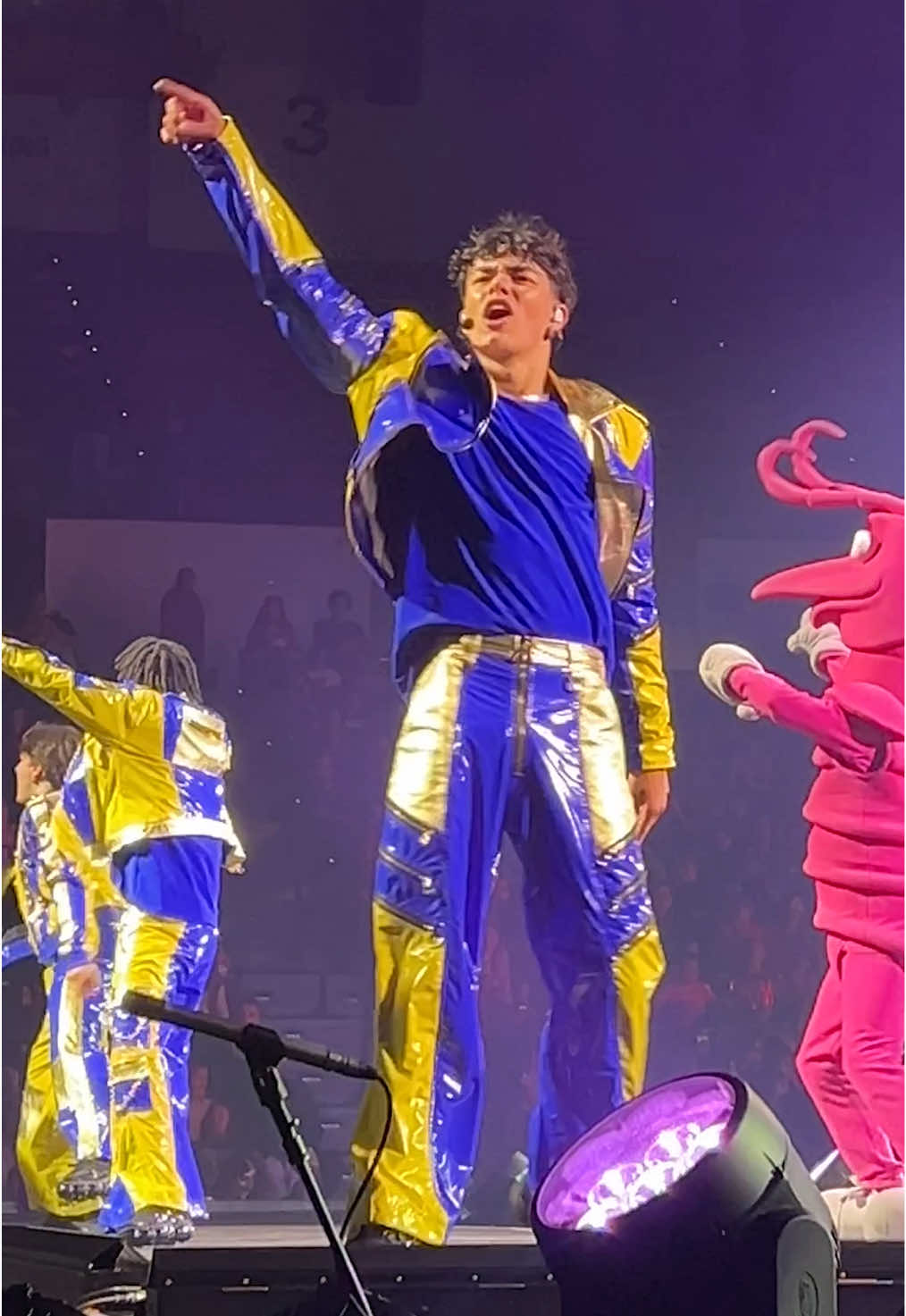 @Malachi Barton stepping it right up with these tour looks! 👏❤️ #DZWorldsCollideTour