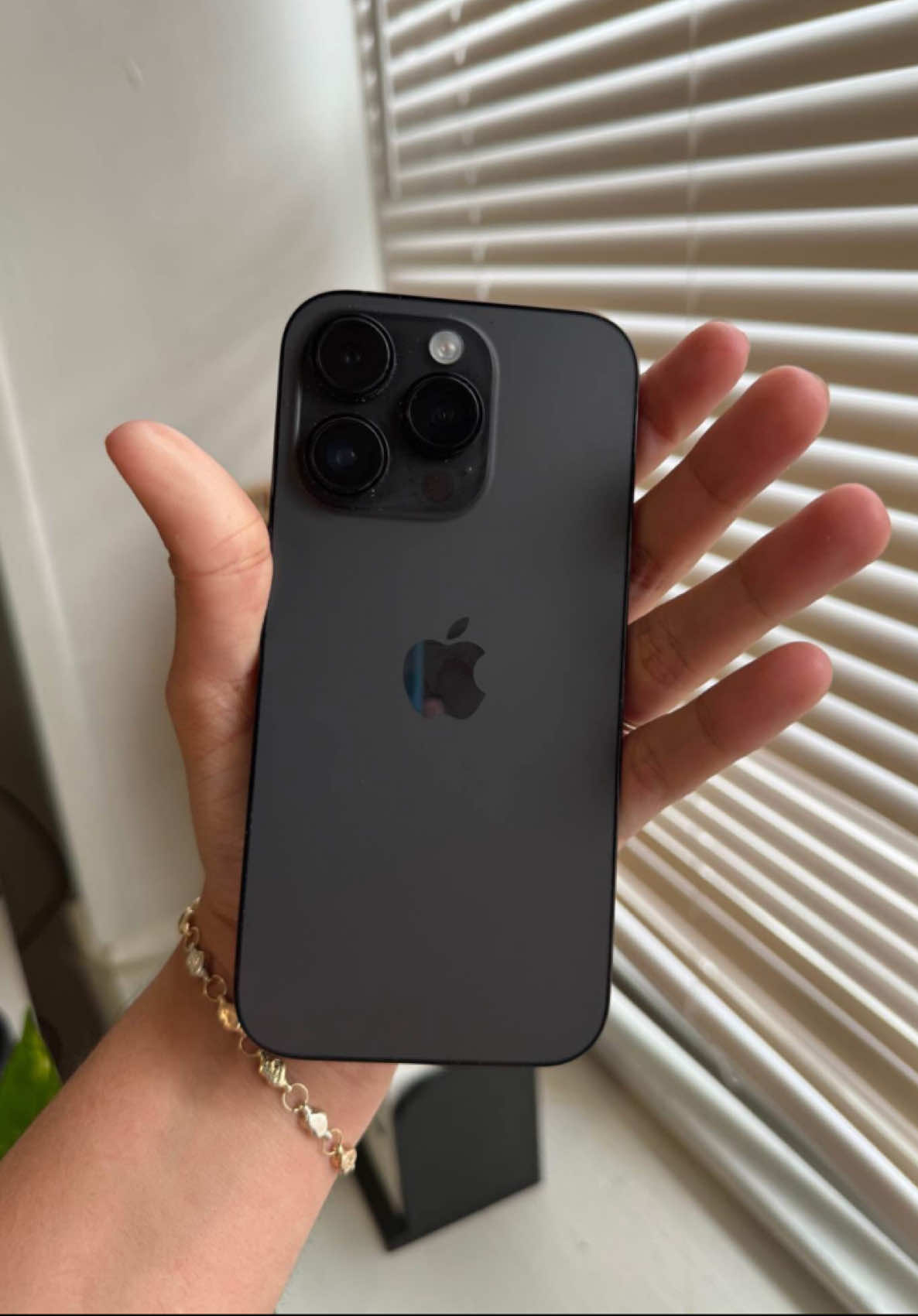 no bro, no voy a tirarle fotos al sistema solar 🥷 #tecnovickz #iphone #android #apple #Tech #ios #apple #samsung 