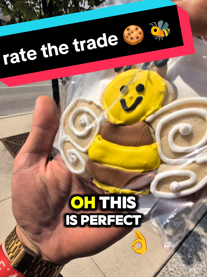 rate the trade 🍪 🐝 @thedoughbunnybakery #farmersmarket #lincolnlandkettlecorn #food #farmersmarkethaul #popcornnate 