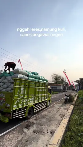 Ojo duwur” lek ngko kesetrum 😂🤣#padidarat🌾 #bledukbanget #gabahbalap🌾 #fypシ゚ #padi #fyp #lewatberanda #berasbalap #masukberanda 