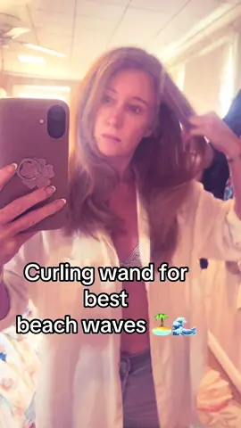 #beachwaves #hairstylesforwomen #curlingwand 
