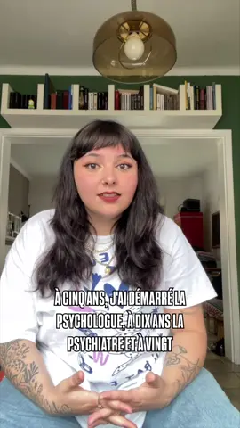 Burn-out, anxiété, dépression… On parle souvent de “prendre soin de soi”. Mais quand la société elle-même rend malade, c’est pas une histoire de volonté ou d’équilibre perso. 👉 Chez L’Incendiaire, on parle santé mentale autrement : 📌 Pas comme une faille individuelle 📌 Mais comme un symptôme collectif 📌 Pas pour culpabiliser, mais pour politiser Parce que ce n’est pas à nous de guérir seules d’un monde qui nous blesse. 🔗 Soutiens-nous pour qu’on puisse continuer à créer des ressources accessibles, puissantes, et radicales : lien en bio ✊ #SantéMentale #MentalHealth #anxiété #BurnOut #Dépression 
