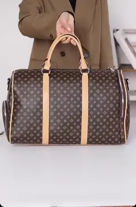 ✈️ Sua companheira perfeita para viajar com estilo! Essa bolsa de viagem Lace Lore une praticidade, espaço e muito bom gosto! Com acabamento premium e alças reforçadas, ela é ideal para quem não abre mão de elegância nem na hora de embarcar! 💼✨ 🌍 Viagem marcada? Leve com você uma bolsa à altura do seu destino. 📍 Disponível no Atacadão Duarte! 📲 WhatsApp: (62) 3945-3861 📍 Rua 302, Qd. 165, Nº 101, Lt. 1 – Setor Norte Ferroviário #viraltiktok #fy #fyp #viral #tranding #44goiania #atacadãoduarte 