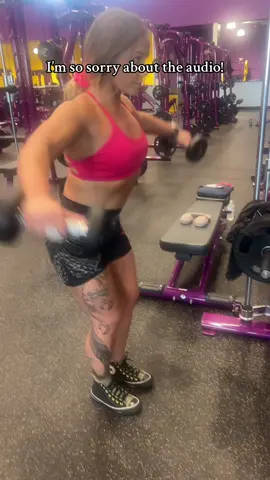 The lovely @Bella giving a review! 👏🏼❤️ Sorry I messed the sound up on this video! #fyp #GymTok #gymmotivation #musclegrips #handgrips